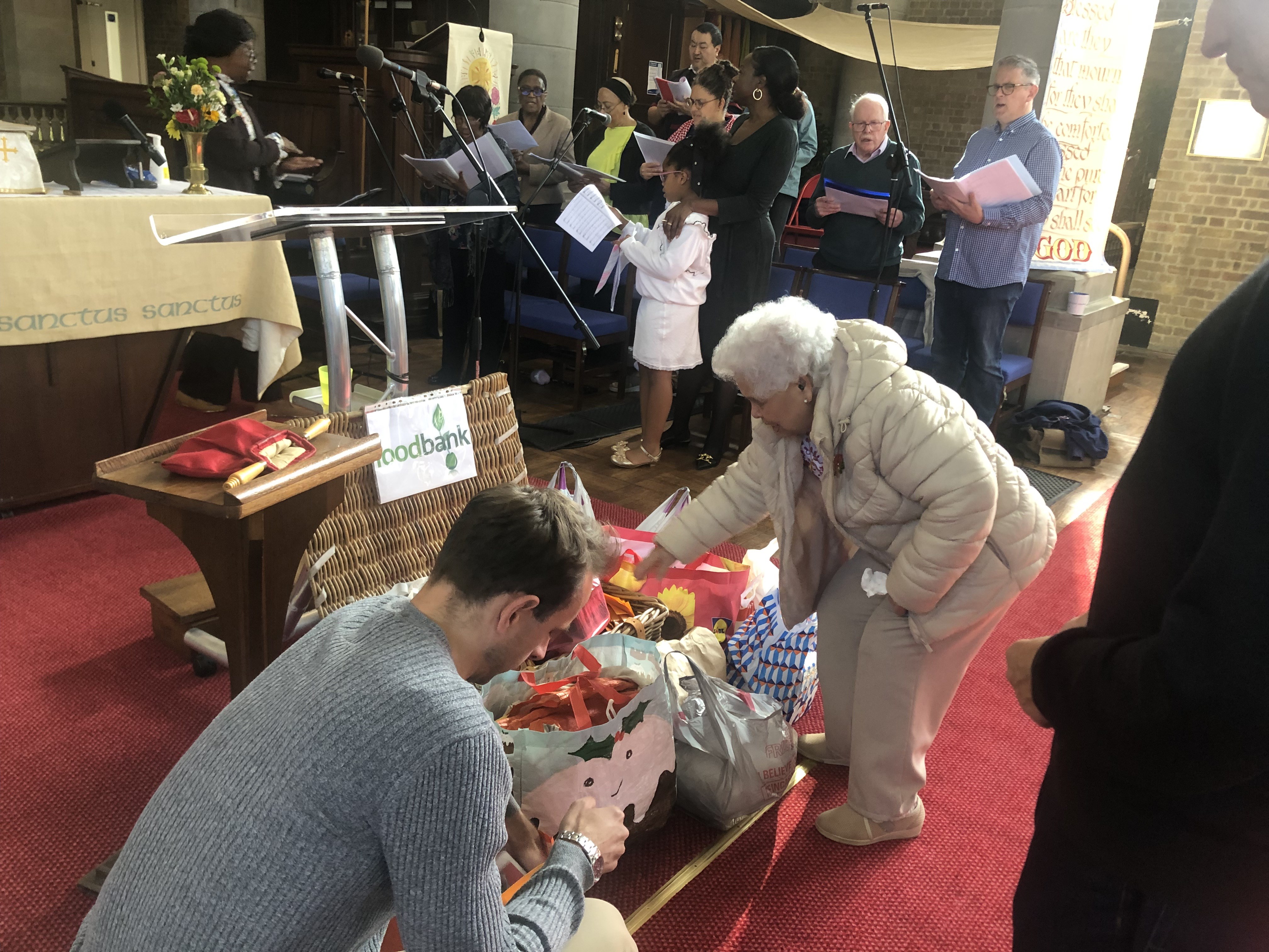 Harvest giving food