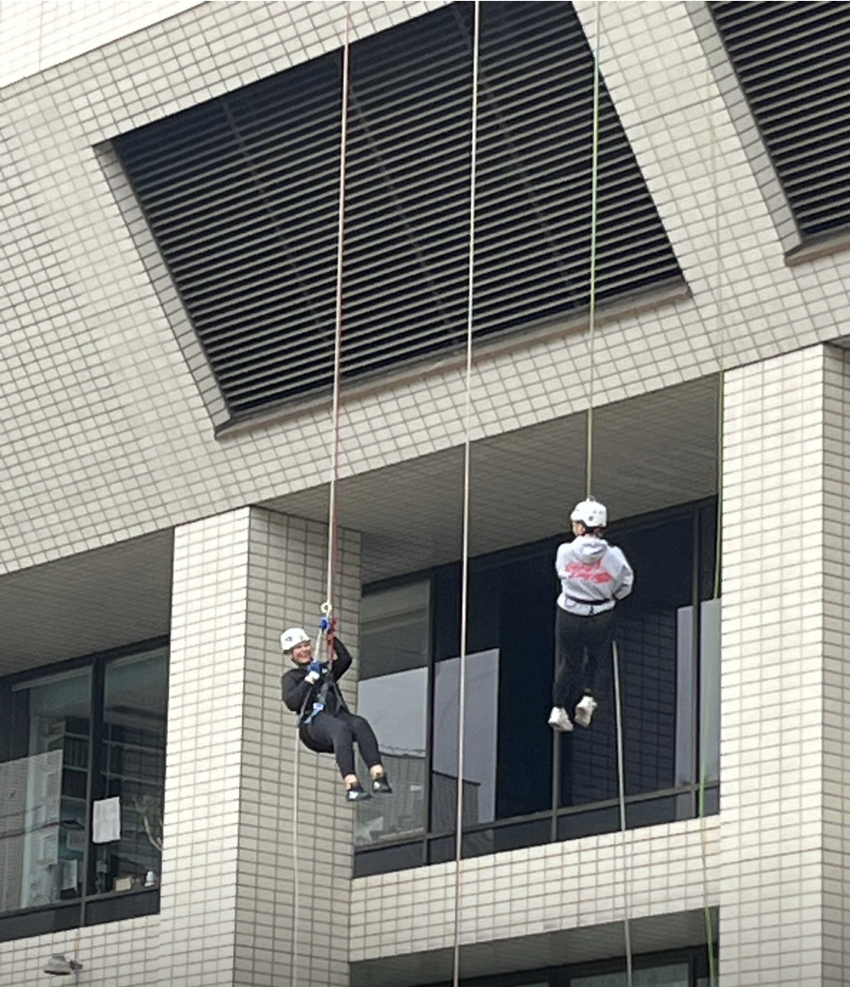 Anna Abseil 4