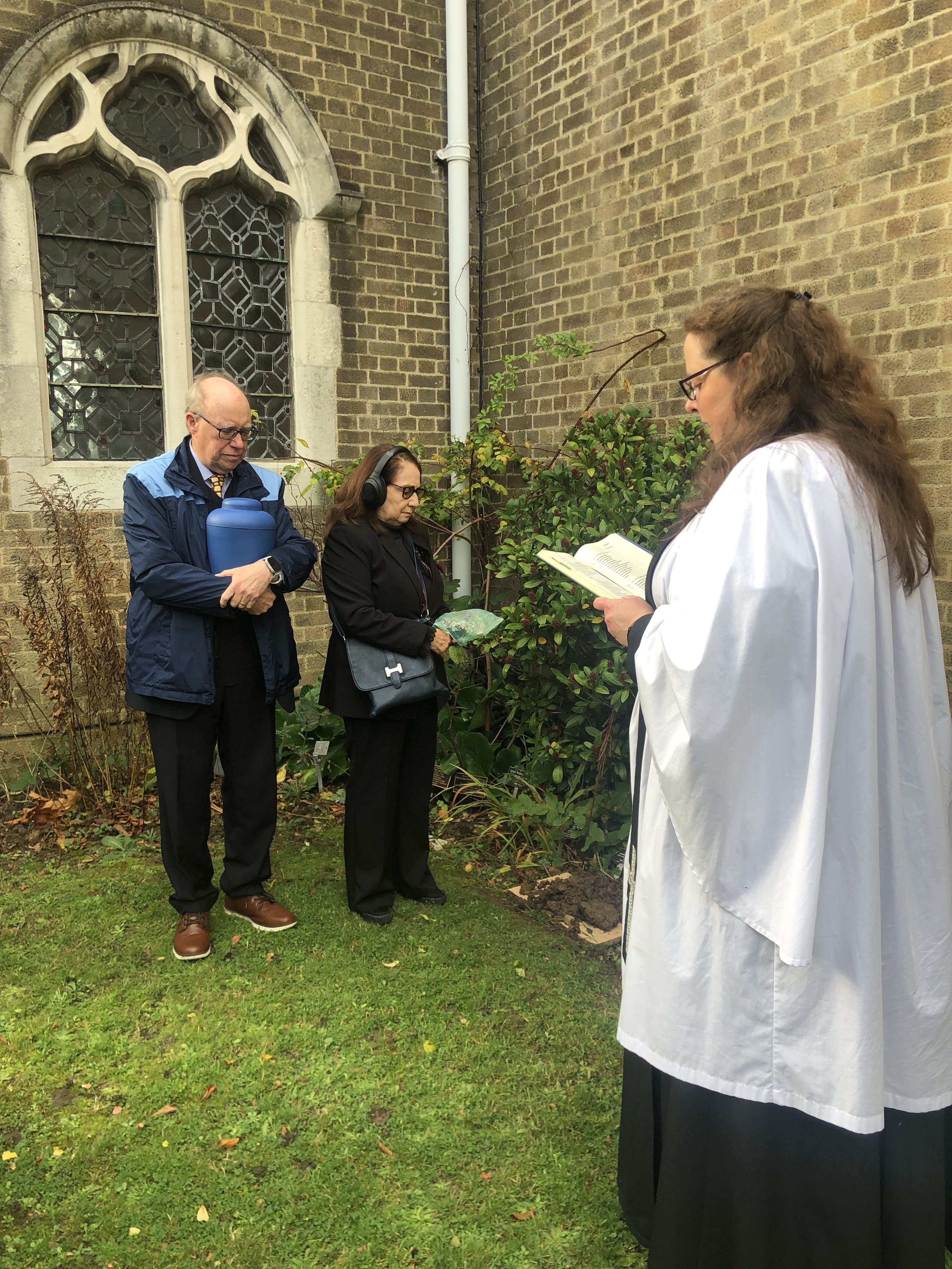 Remembrance 25 Burying ashes