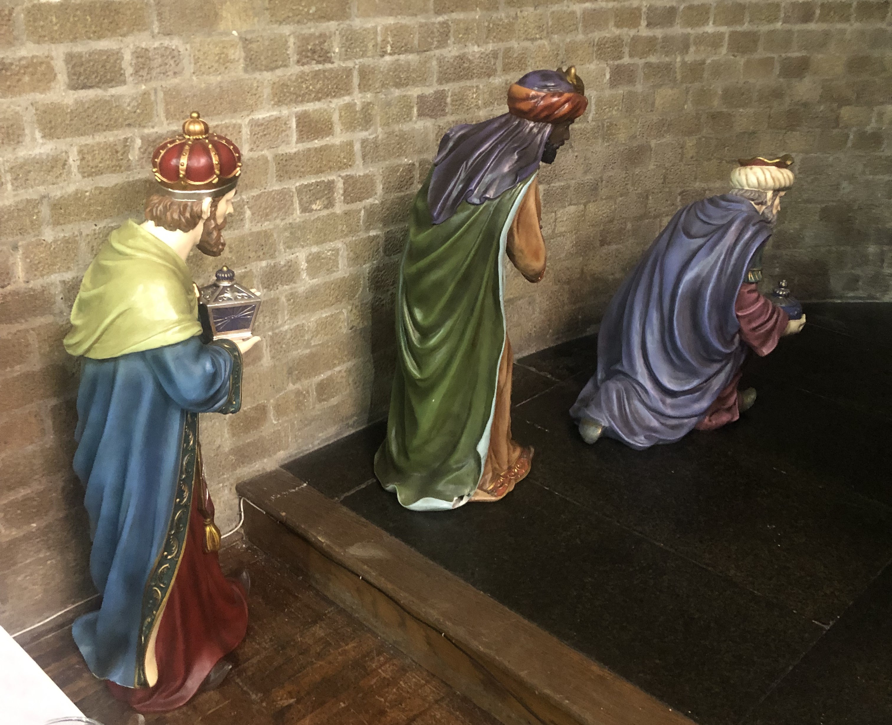 The Wise Men journeying