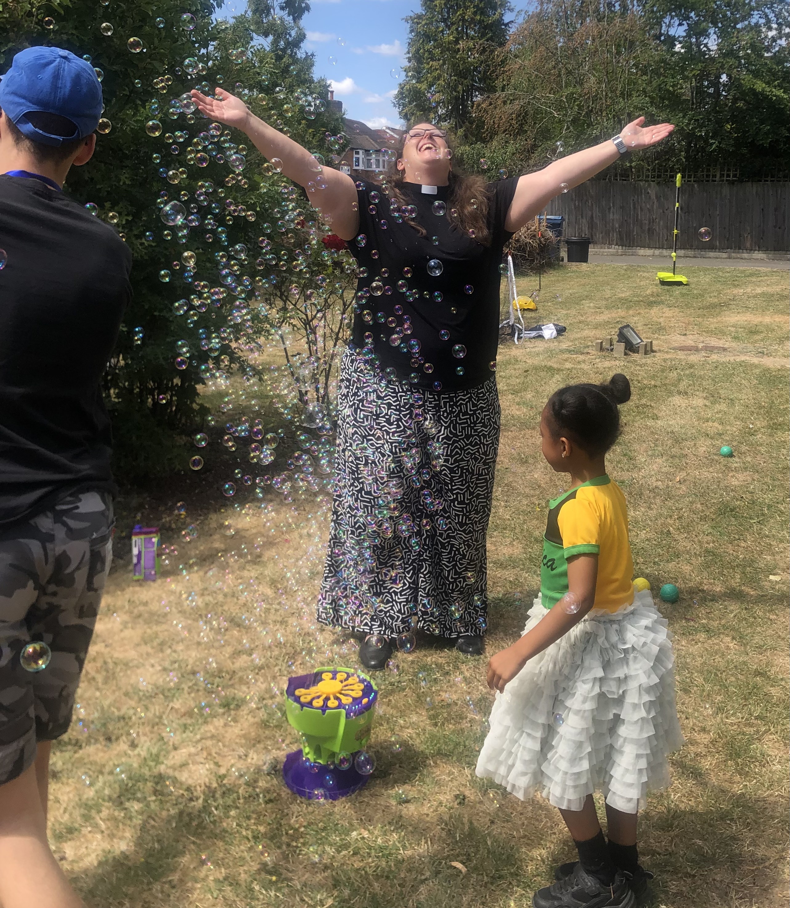 BBQ Emma and bubbles